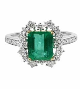 Wholesale jewelry: 18K Emerald Ring Octagon 2.02 Cts