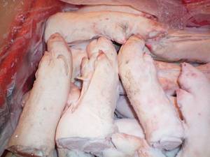 Wholesale frozen pork feet: Frozen Pork Feet / Frozen Pork Whole Ears / Pig Feet / Pig Ear /