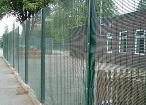 Wholesale barbed concertina wire: Anti Climbing High Security Fence