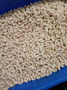 Wholesale mineral: Cashew Nut WW240/WW320 Best Price Tanzanian  Manufacturer