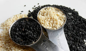 Wholesale purity hulled sesame seeds: Natural Roasted Hulled Black,White,Brown,Yellow Sesame Seeds