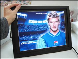 Wholesale carton packaging: 15 Inch LCD Player