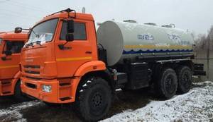 Wholesale diesel tanker truck: Water Tanker Truck (Off-road, 9700 Liters)