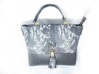 New High Quality Handbag, Made in Italy, Genuine Leather