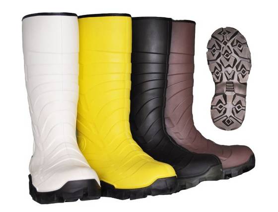 what stores sell rain boots