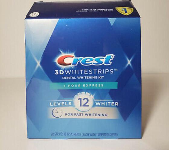 Crest 3D Whitestrips Dental Whitening Kit 30 Levels Whiter + LED Light ...