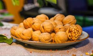 Wholesale Walnuts: Chinese Xinjiang New 185 Walnut Inshell From Factory Directly-popular Variety