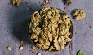 Wholesale Nuts & Kernels: Common Cultivation Type Chinese Xinjiang Top Grade New Crop 185 Walnuts Kernel  Dry Nuts