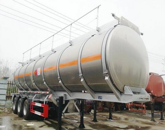 Sell 3axle  46000liters  Aluminum Alloy Fuel Tanker truck