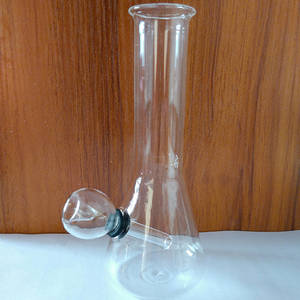 Wholesale glass bongs: Glass Beaker Bong