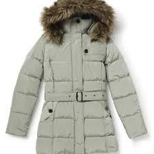 2014 New Fashion Waterproof Outdoor Woman Winter Coat with Fur Collar