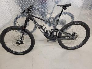 Wholesale guard: 2022 Specialized S-WORKS Enduro LTD Flight Attendant S4