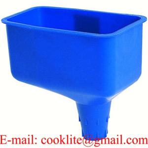 Wholesale threaded copper fittings: Lockable Plastic Oil Fuel Funnel 2 Pint No Spill Plastic Car Filling Funnel