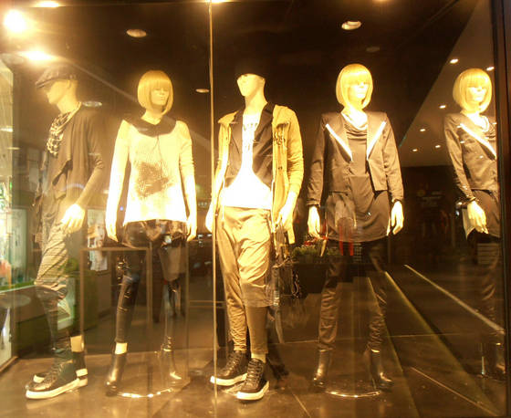 Sell Window display mannequin