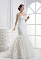 Luxurious Lace Applique Long Pleated Mermaid Wedding Dress