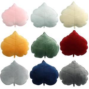 Wholesale Bedding: Hot Selling European Simple Simulation Leaf Throw Pillow Home Bedroom Sofa Car Decoration Flower