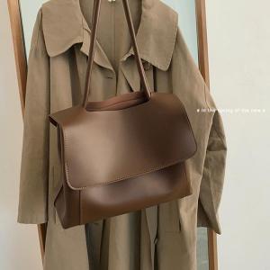 Wholesale briefcase: Retro Large-capacity Bag Female 2021 New Trendy Fashion Underarm Bag Niche Wild Ins Messenger Bag Br