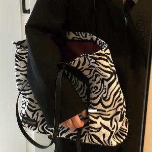 Wholesale canvas print: Canvas Bag Female 2021 New Trendy Fashion Zebra Print Tote Bag College Student Class Shoulder Bag La