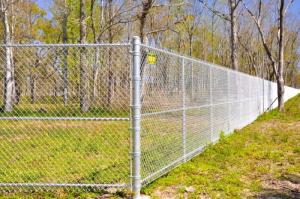 Wholesale chain link fencing: Chain Link Fence Security Fence Wire Fencing