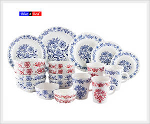 A Group of Four Zwiebelmuster Blue & Red Home Set 20P