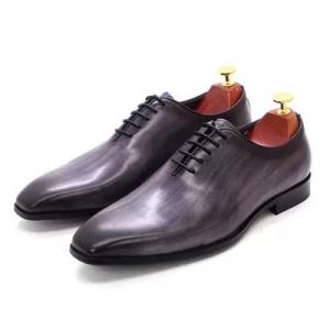 Wholesale men's sole: Genuine Leather Men's Dress Shoes Italy Stylish Black / Brown Business Shoes