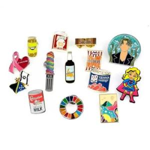 Wholesale love: Lovely Fill in Color Metal Lapel Pins Custom Logo Western Brooches Cartoon Badges
