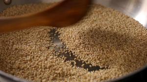 Wholesale brown fiber: Roasted Sesame Seeds / Black Sesame Seeds / White Sesame Seeds / White and Brown Sesame Seeds