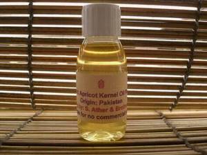 Wholesale acid: Walnut Oil (Juglans Regia) (Akhroot)