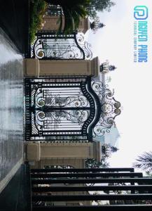 Wholesale garden products: Ornamental Wrought Iron Entry Gates