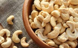 Wholesale supplies: Supply Wholesale Sweet Crispy Cashew Nut Kernels