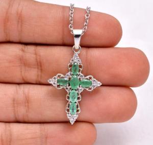 Wholesale natural: Natural Emerald Cross Pendant