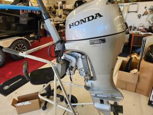 Wholesale outboards: Honda Marine BF9.9 - 15 in Outboard Motor Engine