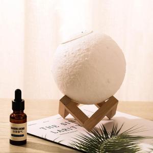 Wholesale usb led light: High Capacity 880ML Cool Mist Aroma Essential Oil USB Ultrasonic LED Lamp 3D Moon Light Diffuser Air