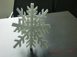 Wholesale tourism business: CNC Cutting Plastic Snowflake for Christmas Decorative Field