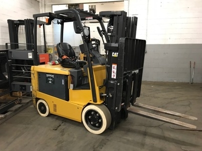 Sell Caterpillar Forklifts EC30N2 EE 6000lb Sit Down Rider Cushion Tire ...