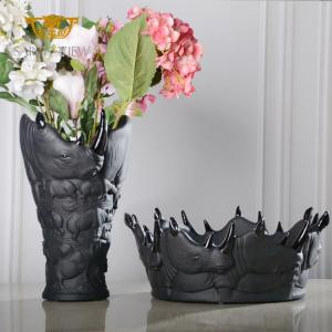 Wholesale vase: 2021 New Folkcrafts Black Artwork Vase Rhinoceros Design Manufacturers Wholesale Home Decoration