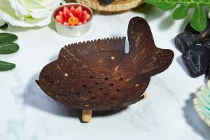 Wholesale handicraft: Coconut Shell Soap Dish Handmade Holder Soap Dish Design Fish.