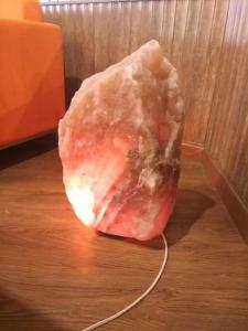 Wholesale salt lamps natural shape: Himalayan Rock Pink Salt Lamp