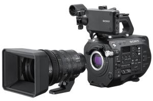 Wholesale Digital Cameras: Sony PXW-FS7M2 4K XDCAM Super 35 Camcorder Kit with 18-110mm Zoom Lens