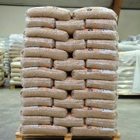 Wood Pellets EN A1 6mm 15kg Bags Wood Pellets Europe Standard Id   Wood Pellets EN A1 6mm  15kg Bags  Wood Pellets Europe Standard 