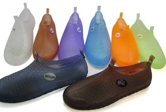 water shoes plastic