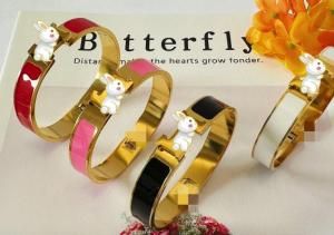 Wholesale titanium plate: Fashion Titanium Steel Plated Letter H Bracelet Simple and Versatile Personalized Fashion Bracelet