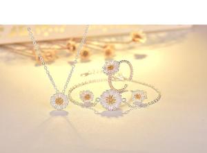 Wholesale fresh: Little Daisy Earrings, Fresh Sunflower, Chrysanthemum, and Silver Ear Jewelry Bracelets Necklace