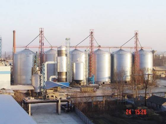 Sell grain silos for corn storage 
