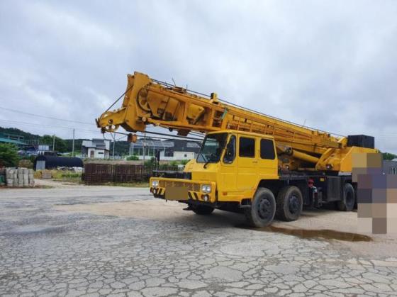 Sell  for Hyundai-Kato 50 Ton Truck Crane