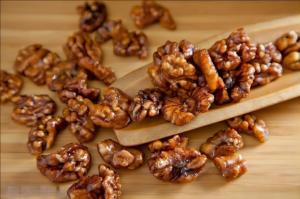 Wholesale Nuts & Kernels: Amber Sugar Wanut Kernels