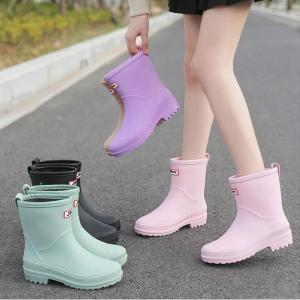 Wholesale colorful: 5 Colors Women's Fluffy Rain Boots Pastel Light Women's Boots