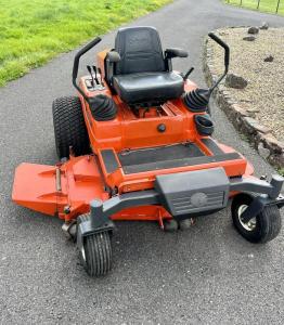 Wholesale lawn mower: Kubota ZD28 Diesel Zero Turn Ride-on Lawn Mower.