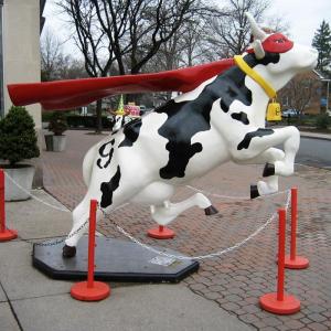 Wholesale cows: Outdoor Resin Fiberglass Sculpture Life Size Cow Statue Shopping Mall Sales Promotion