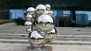 Wholesale stainless steel sculpture: Large Landscape Decorative Stainless Steel Mirror Balls Sculpture  Customized Sculptures